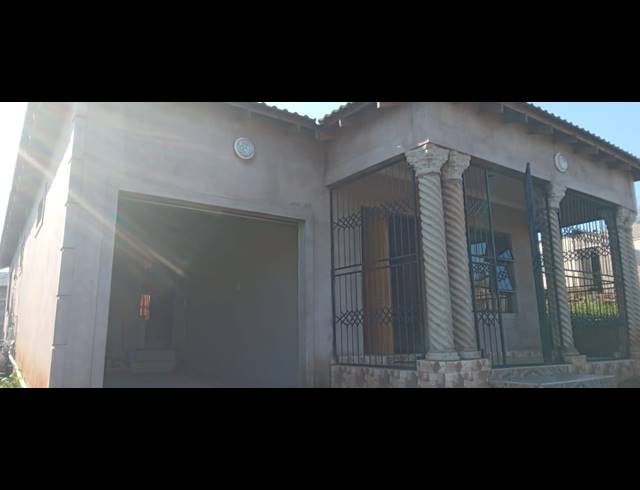 4 BEDROOM HOUSE FOR SALE IN EDENDALE H